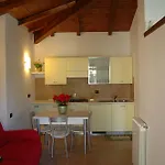 Appartamenti Residence Montebello, Relax Con Giardino E Piscina