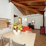 Appartamenti Residence Montebello, Relax Con Giardino E Piscina *