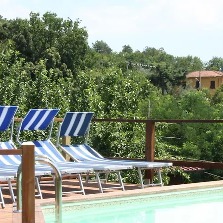 Montebello, Relax Con Giardino E Piscina *