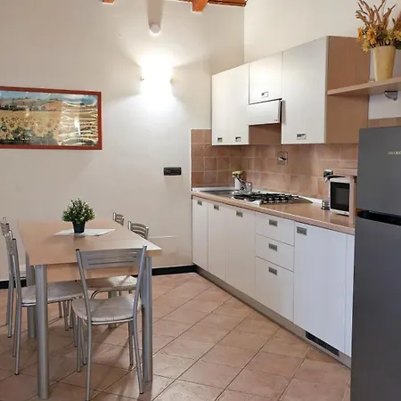 Montebello, Relax Con Giardino E Piscina アパート *