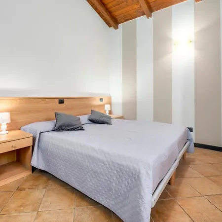 Montebello, Relax Con Giardino E Piscina アパート Bolano