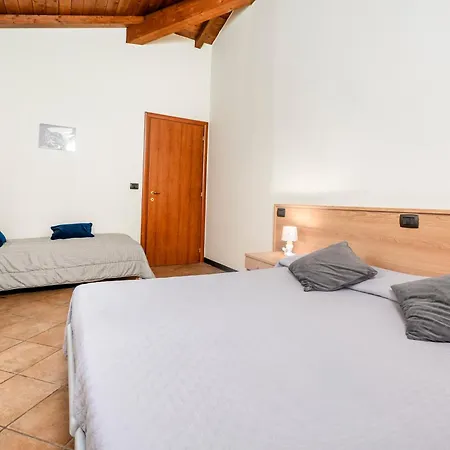 アパート Montebello, Relax Con Giardino E Piscina *
