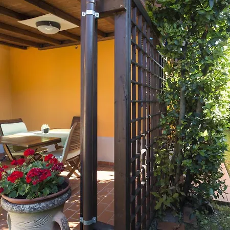 Montebello, Relax Con Giardino E Piscina