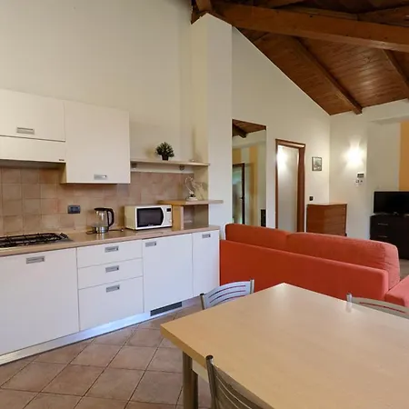 Montebello, Relax Con Giardino E Piscina