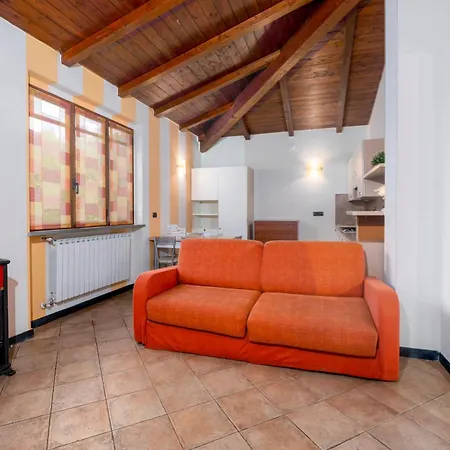 アパート Montebello, Relax Con Giardino E Piscina